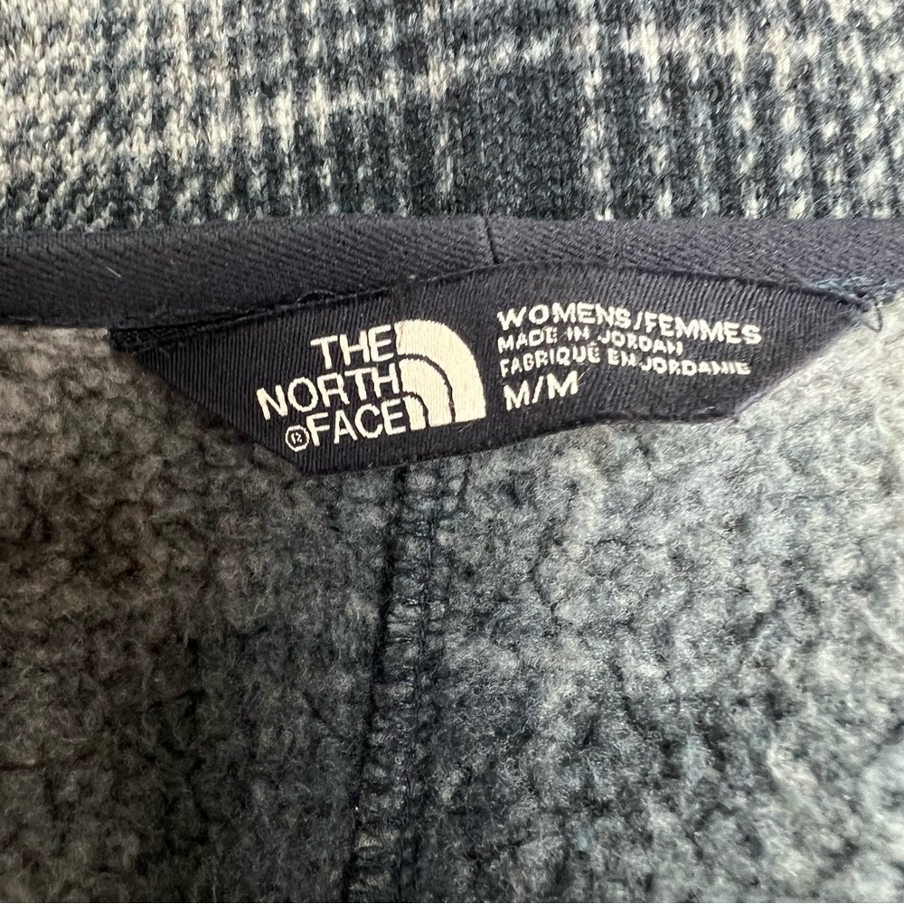 The North Face Women’s Plaid Fleece Poncho Cape Wrap Size Medium - Picture 9 of 10